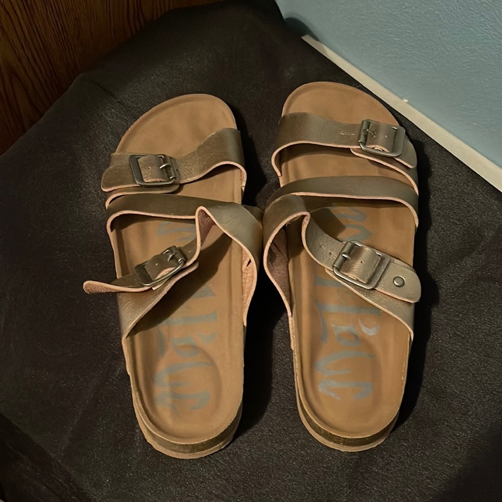 Footbed Sandals size large (8-9) rose gold